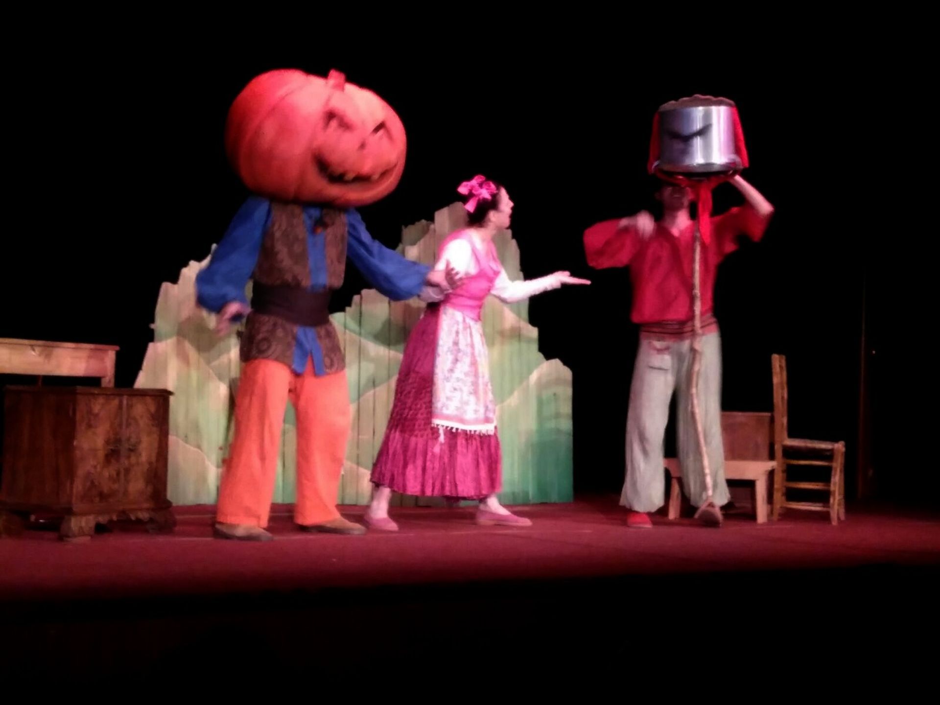 Teatro Mutis "La Rebelión de los Caracoles"
