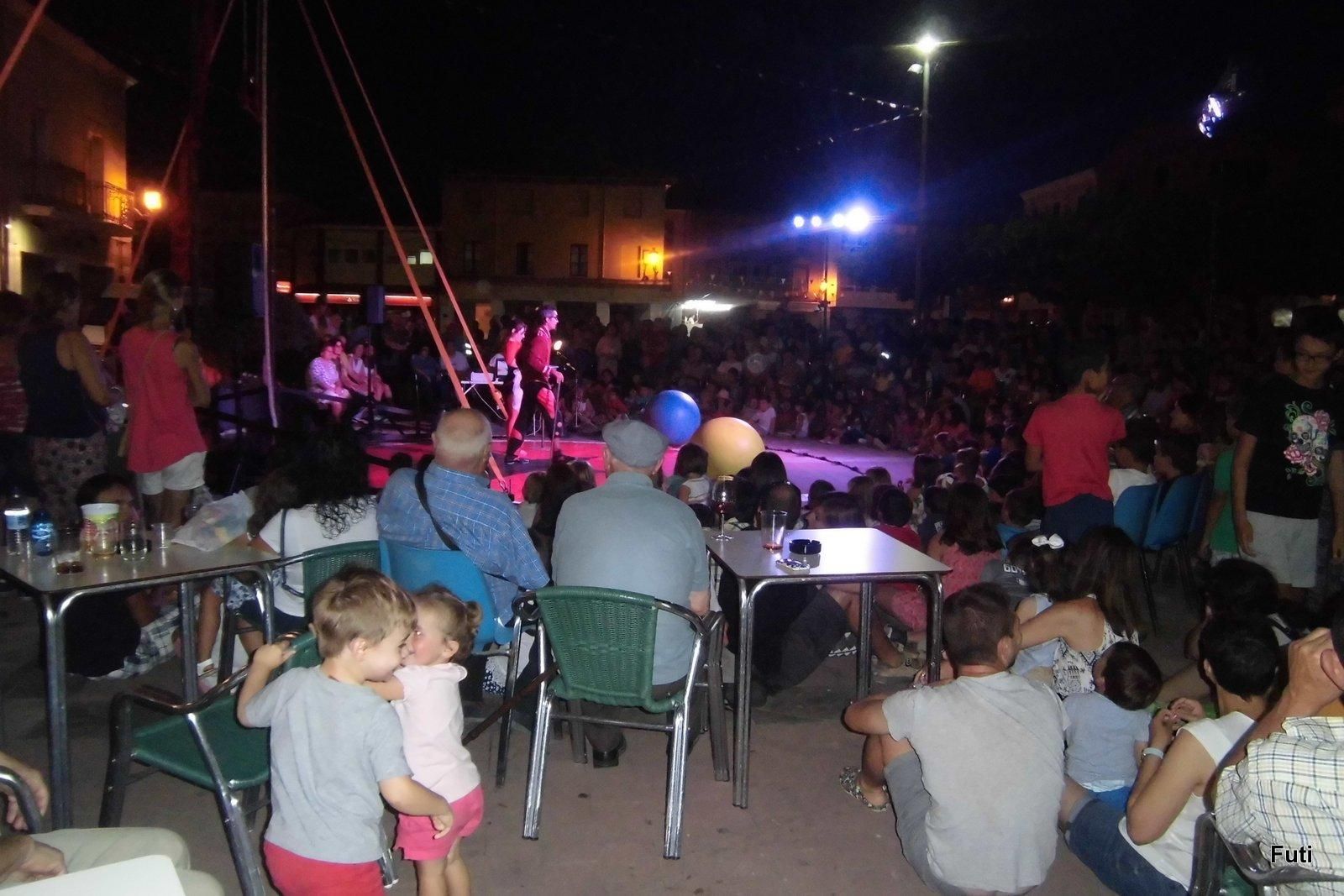 Tiritirantes Circo presentó "Patas Arriba"